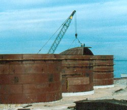 storage_tank25.JPG (17005 bytes)