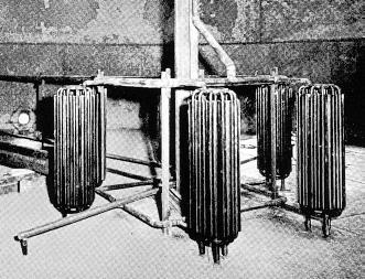 heaters.jpg (27605 bytes)